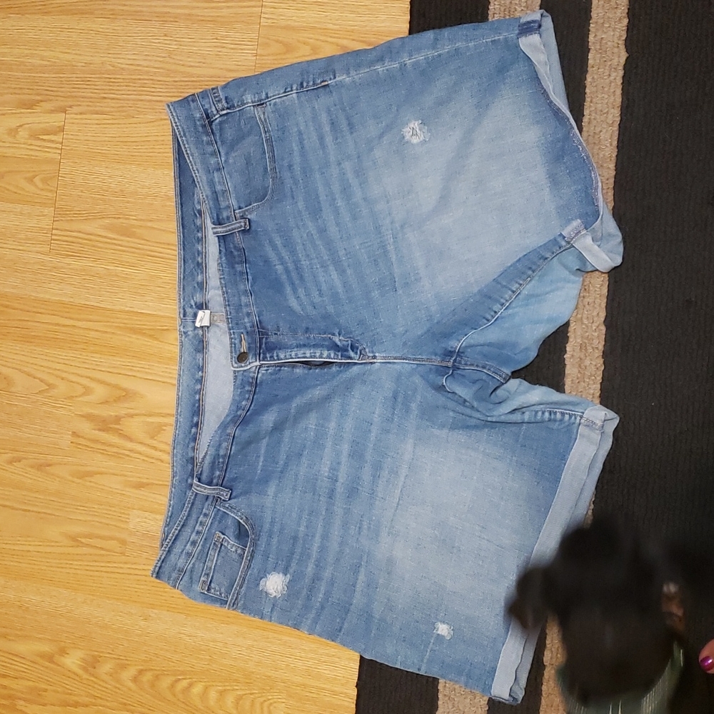 ON Shorts